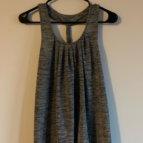 Forever21 small/petite black and white tank top with braided back design - Picture 4 of 6